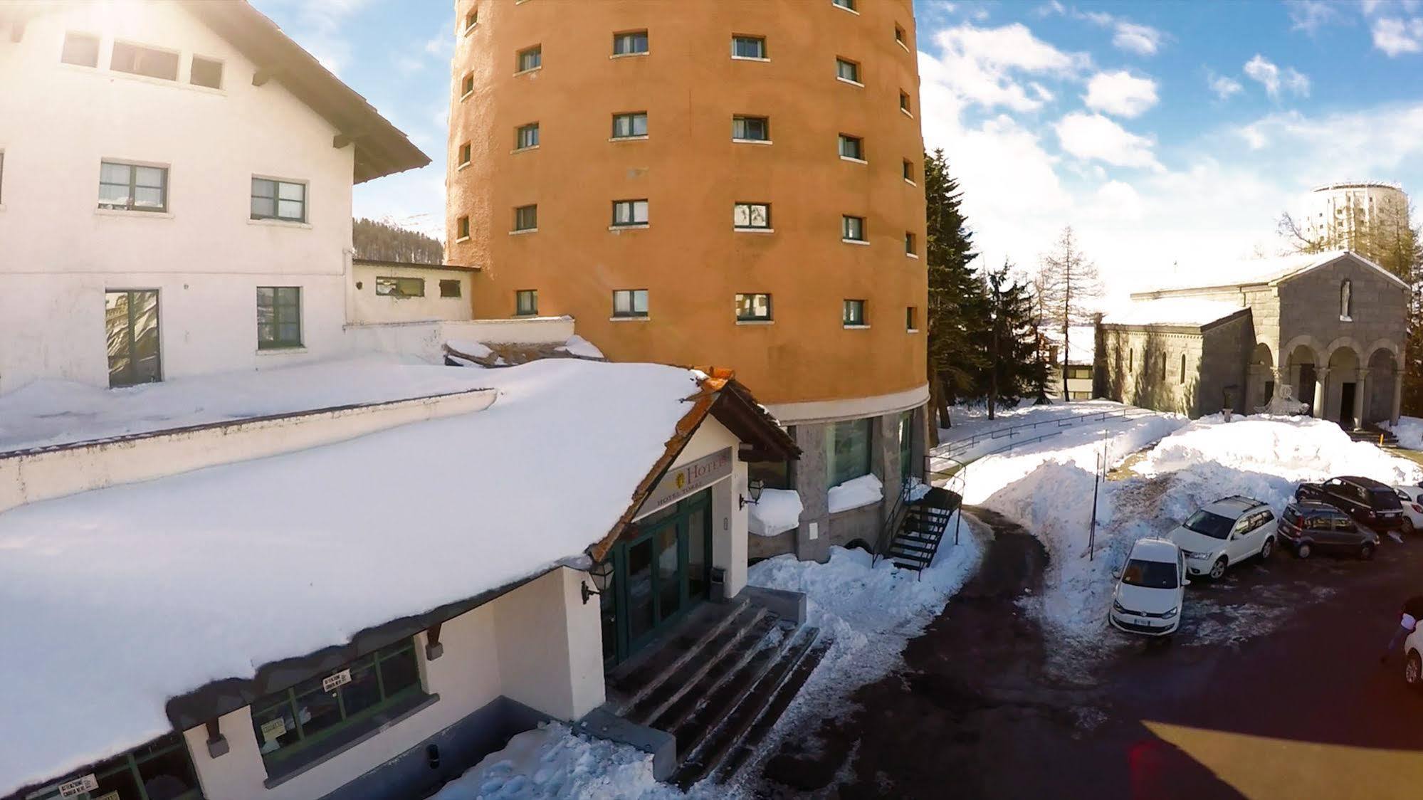 Grand Hotel Duchi D'Aosta Sestriere Bagian luar foto