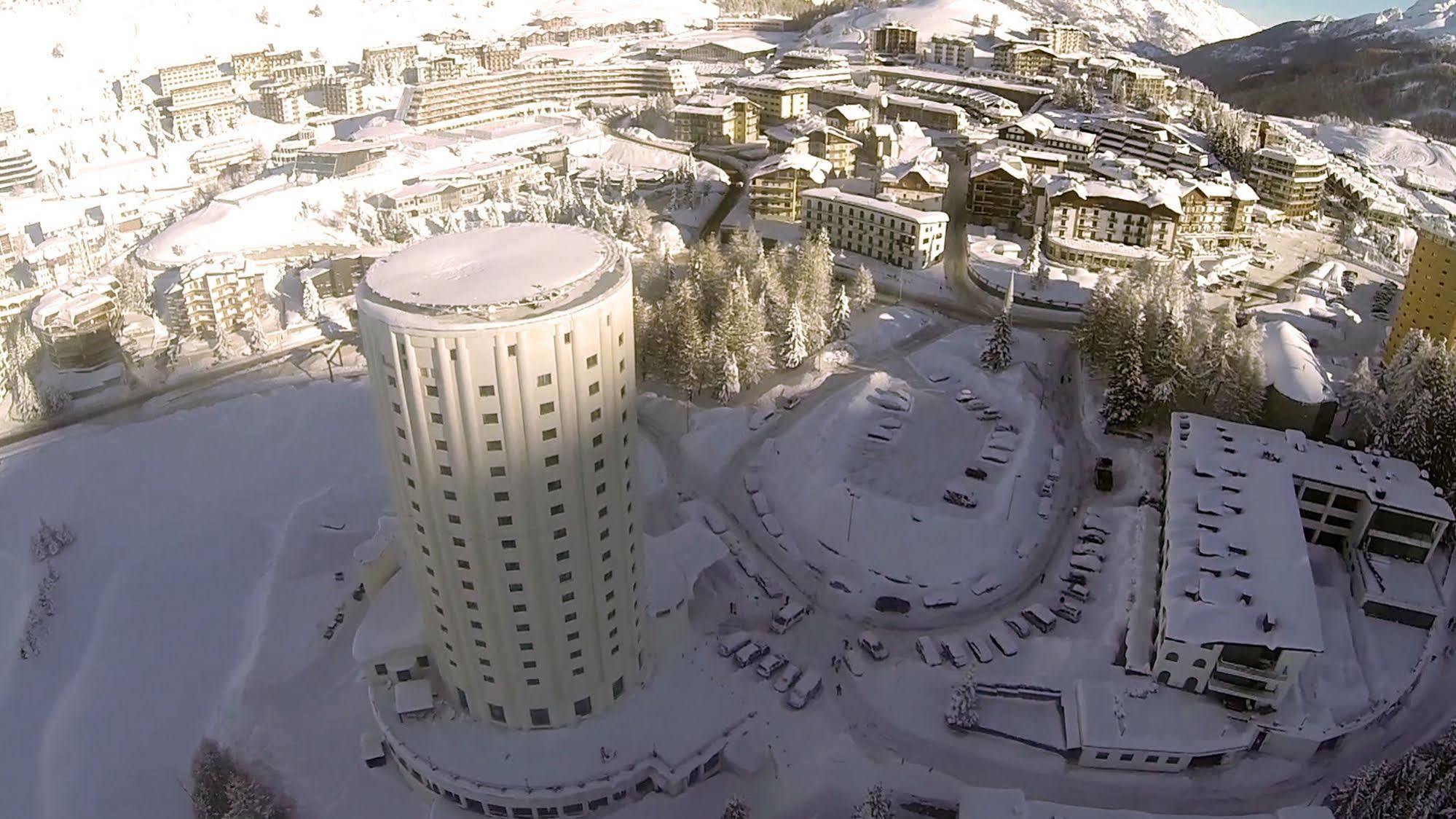 Grand Hotel Duchi D'Aosta Sestriere Bagian luar foto