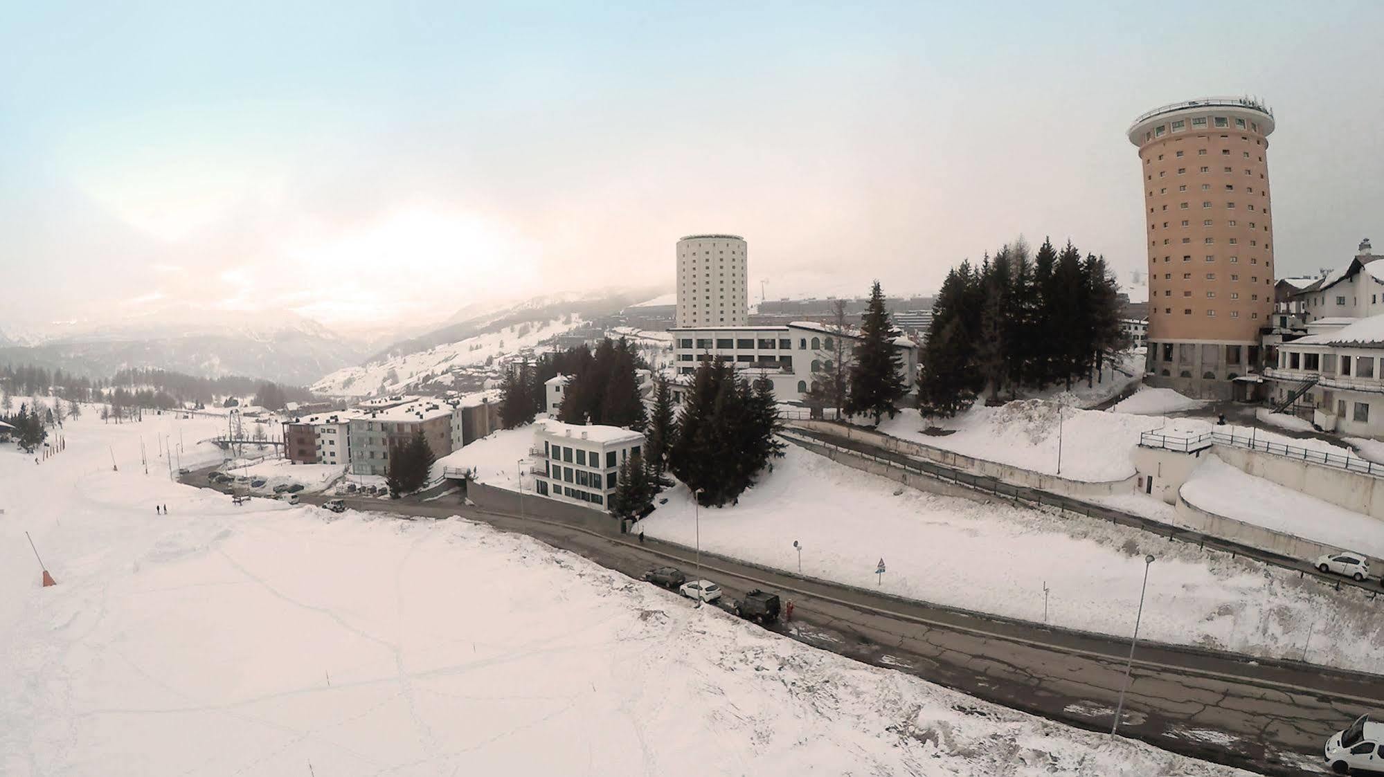 Grand Hotel Duchi D'Aosta Sestriere Bagian luar foto